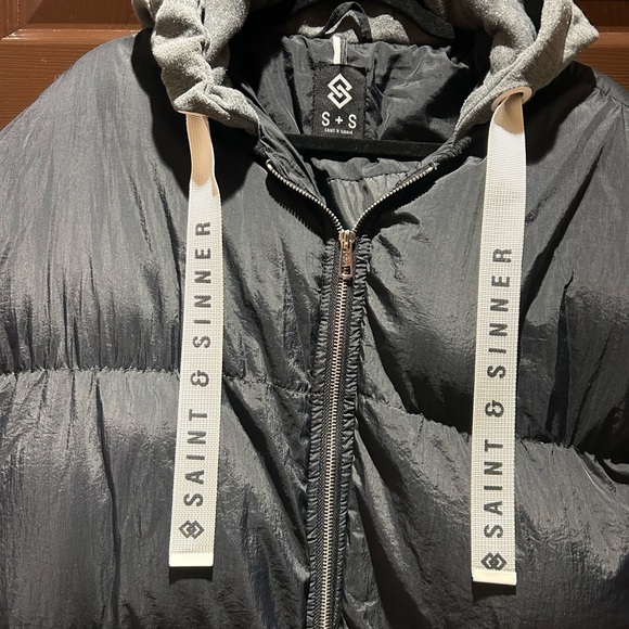 Women’s Saint & Sinner Puffer Jacket - Picture 4 of 7